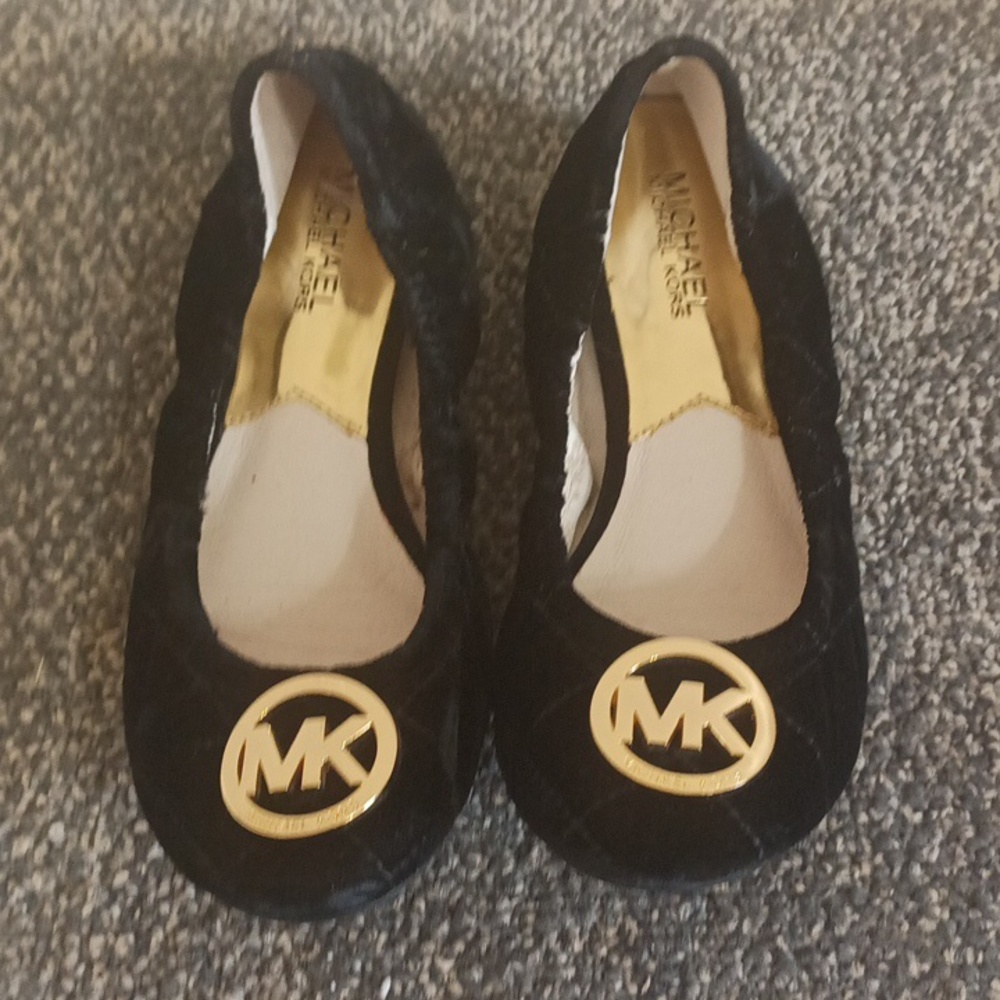 Michael Kors black velvet ballet shoes women's stretch flats size 5.5